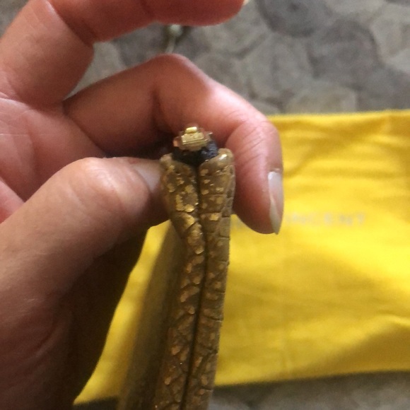 Cynthia Vincent leather embossed gold clutch NWOT comes w yellow dust cover. - Picture 7 of 12